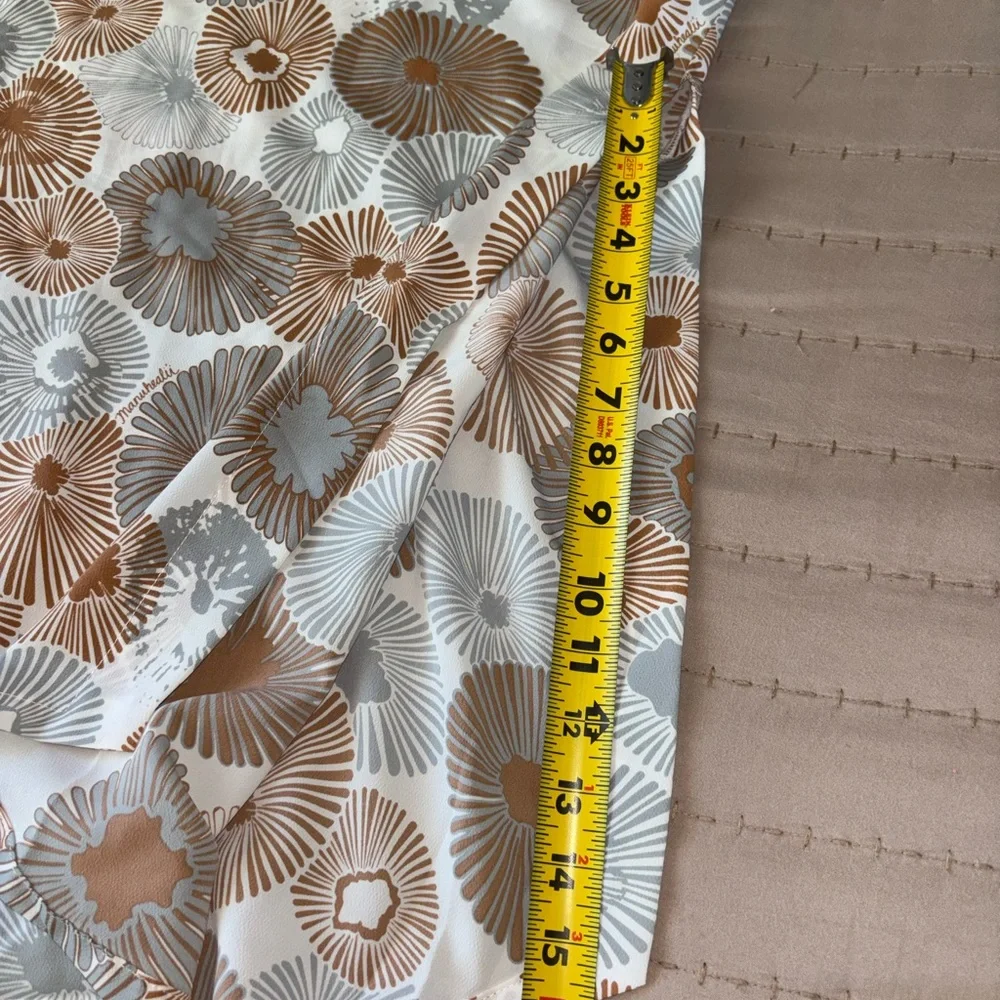 Manuhealii Opihi Pattern Shift Dress in White, Tan & Gray - Picture 5 of 5